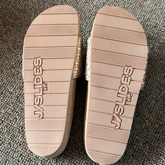 Dusty pink summer slip on shoes - Picture 2 of 7